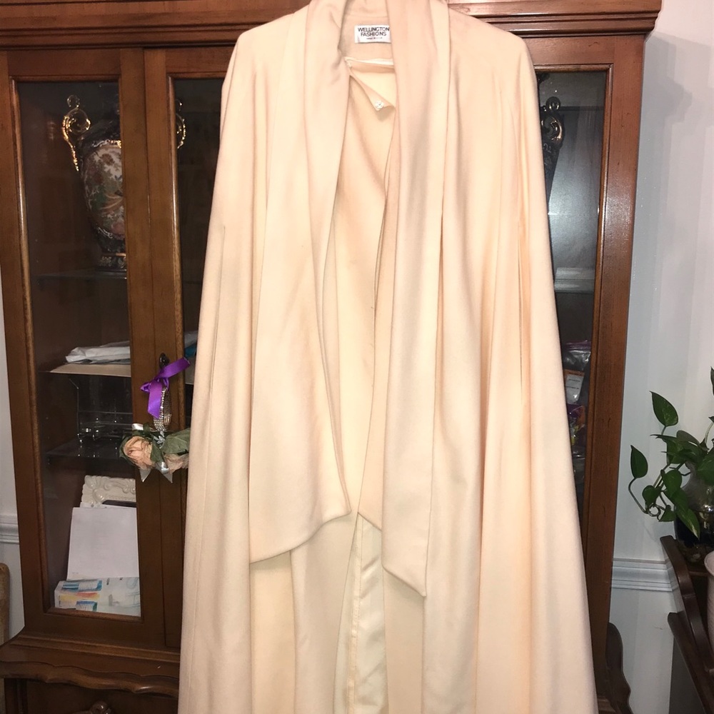 Beautiful Cream Cape